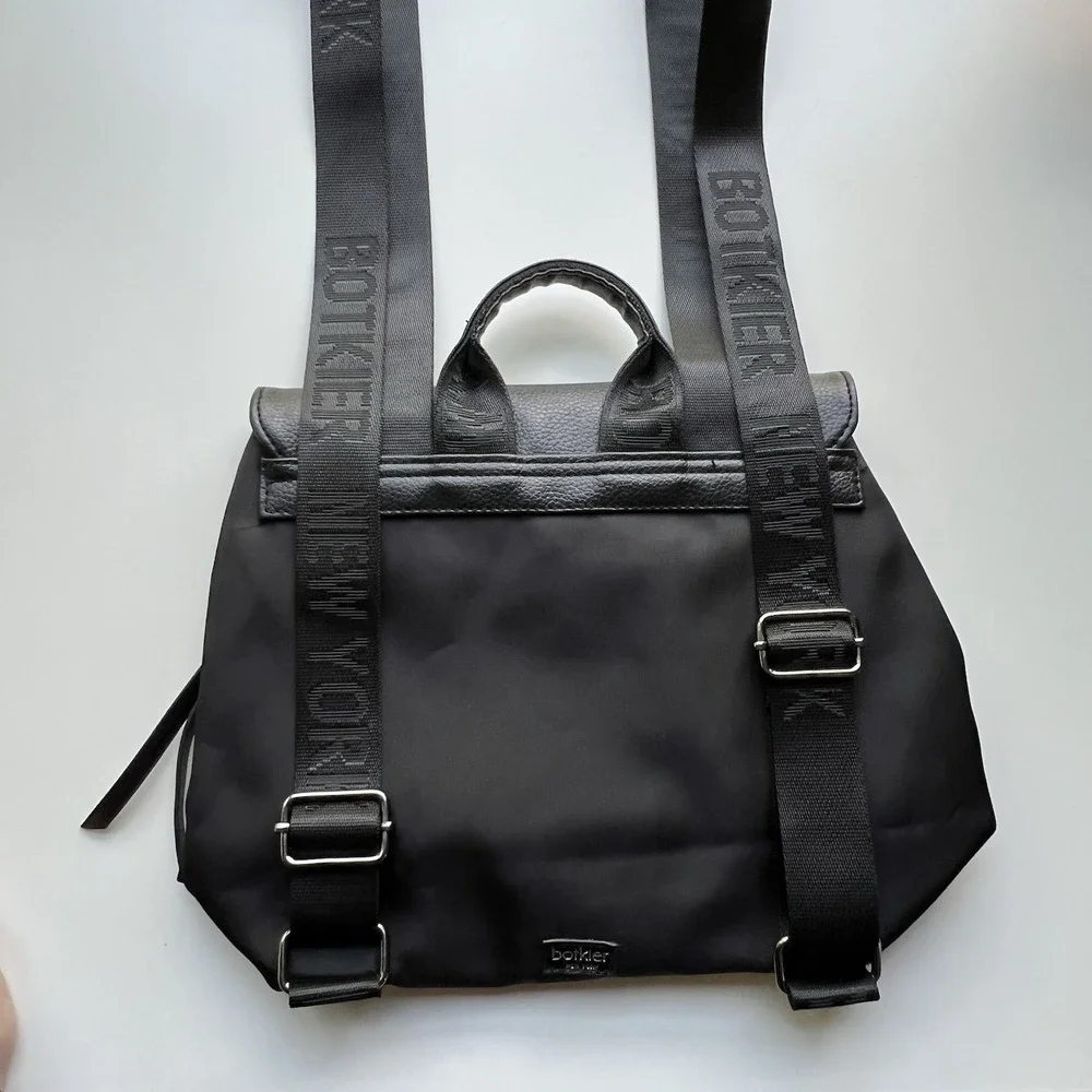 Botkier‎ New York Trigger Black Backpack Women Adjustable Straps Bag
